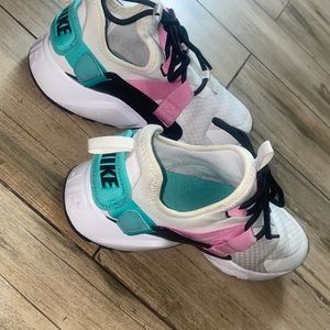 Women Nike 7.5